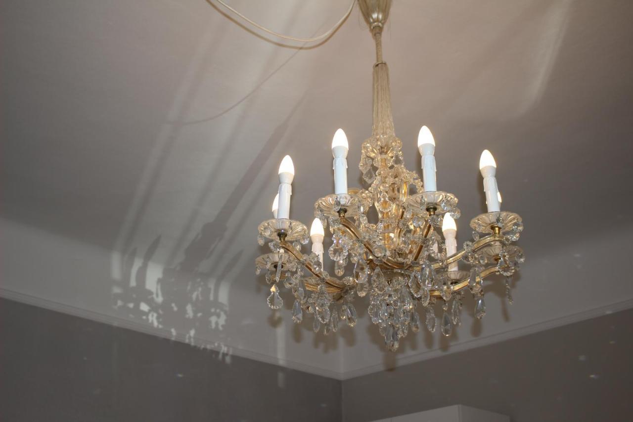 White Flat By Grazrentals With Cool Location & Free Parking Екстериор снимка